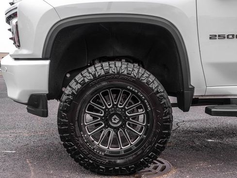 Used 2023 Chevrolet Silverado 2500 High Country AWD/4WD image 36