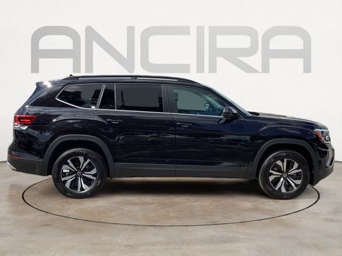 New 2026 Volkswagen Atlas SE FWD image 9