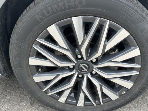 Used 2025 Nissan Altima 2.5 SV FWD image 15