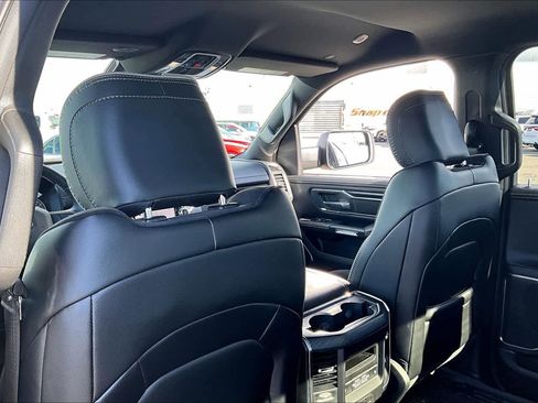 Used 2024 RAM 1500 Laramie image 12