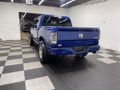 Used 2015 RAM 1500 Express image 2