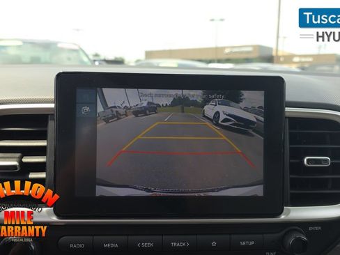Used 2023 Hyundai Venue SEL FWD image 20