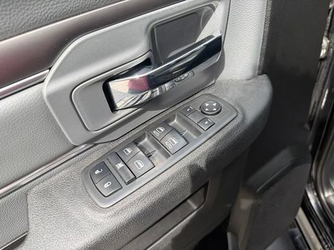 Used 2021 RAM 1500 Classic SLT w/ Electronics Convenience Group AWD/4WD image 19