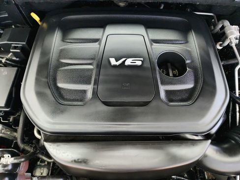 Used 2017 Jeep Grand Cherokee Limited AWD/4WD image 41