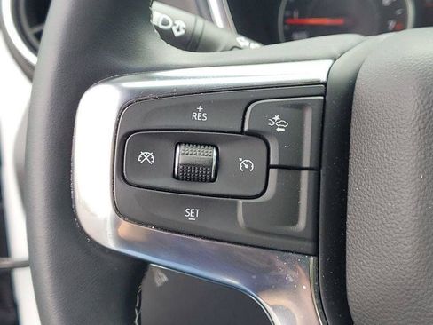 Used 2025 Chevrolet Blazer LT FWD image 9