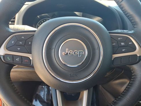 Used 2016 Jeep Renegade Latitude AWD/4WD image 13