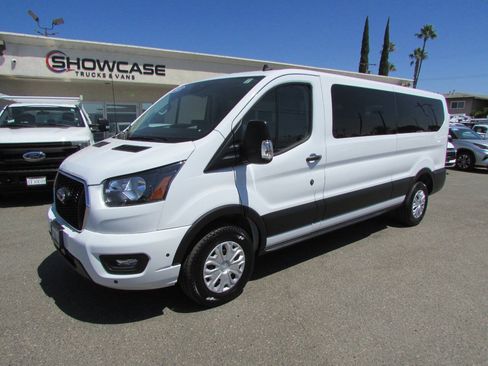 Used 2025 Ford Transit 350 XLT RWD image 4