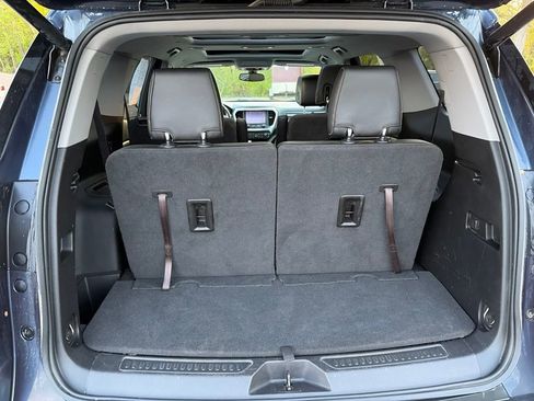 Used 2018 GMC Acadia SLT AWD/4WD image 16