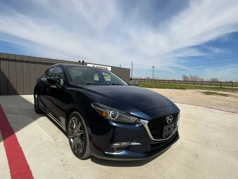 Used 2018 MAZDA MAZDA3 Grand Touring image 23