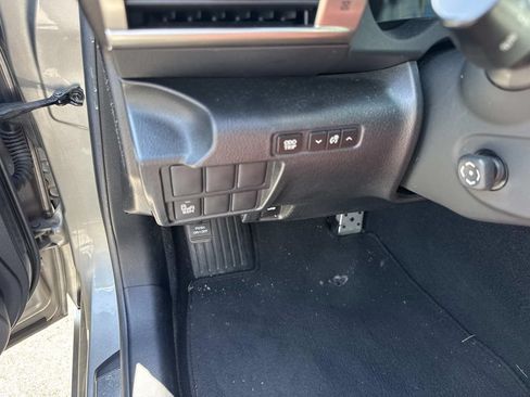 Used 2015 Lexus IS 350 w/ F-Sport Package RWD image 21