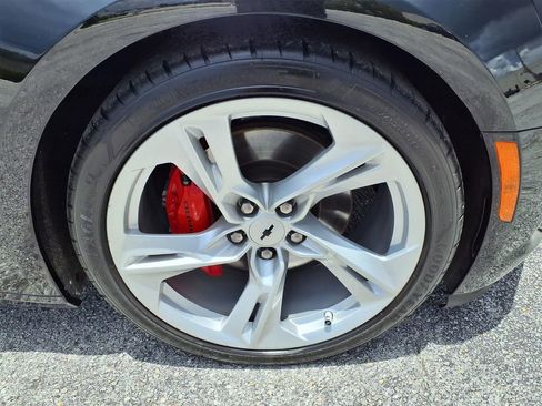 Used 2023 Chevrolet Camaro SS RWD image 9