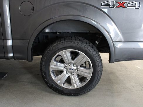 Used 2019 Ford F150 Lariat w/ Equipment Group 502A Luxury AWD/4WD image 28