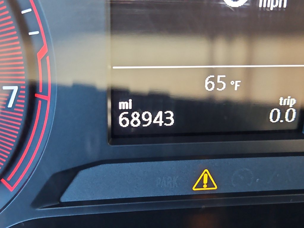 Used 2019 Volkswagen Jetta SE w/ Cold Weather Package FWD image 13