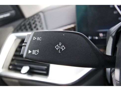 Used 2025 BMW X7 xDrive40i image 15