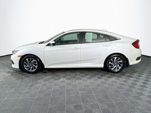Used 2018 Honda Civic EX image 3