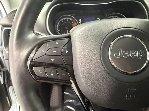 Used 2021 Jeep Cherokee Latitude Plus AWD/4WD image 11