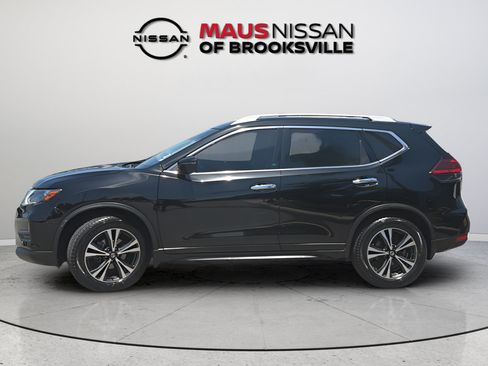 Used 2019 Nissan Rogue SV w/ Premium Package FWD image 7
