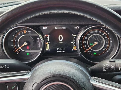 Used 2020 Jeep Wrangler Unlimited Sahara AWD/4WD image 13