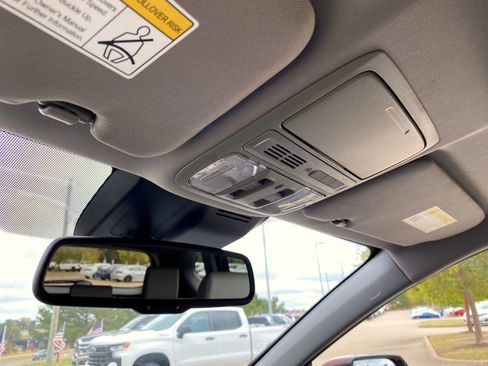 Used 2018 Honda CR-V Touring image 22