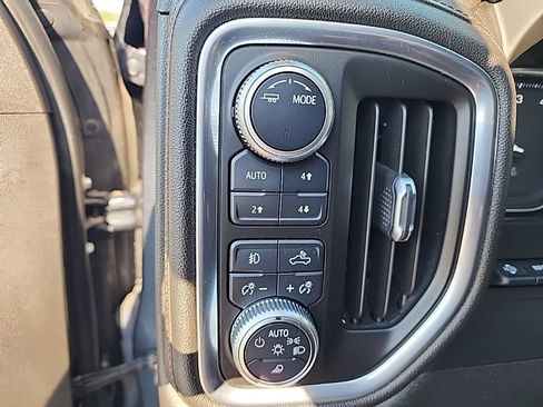 Used 2021 GMC Sierra 1500 AT4 w/ Technology Package AWD/4WD image 13
