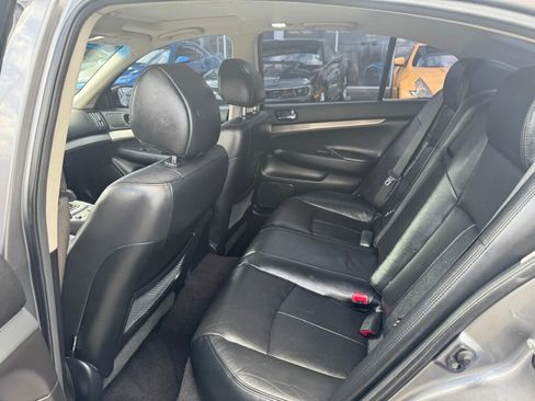 Used 2013 INFINITI G37 Journey w/ Premium Pkg image 10