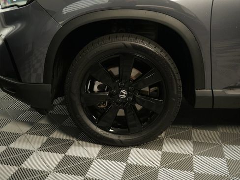 Used 2025 Honda Pilot Black Edition image 10