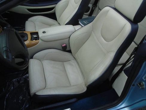Used 2001 Aston Martin DB7 Vantage RWD image 10