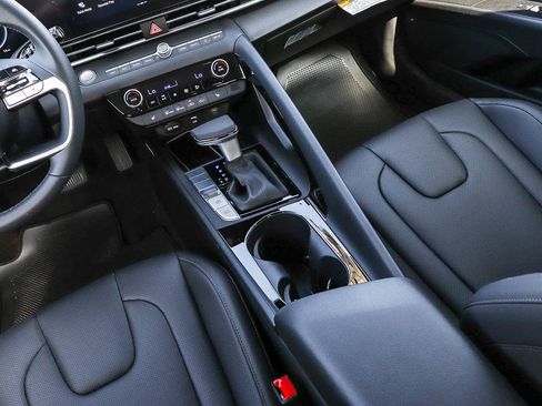 New 2026 Hyundai Elantra Limited image 23