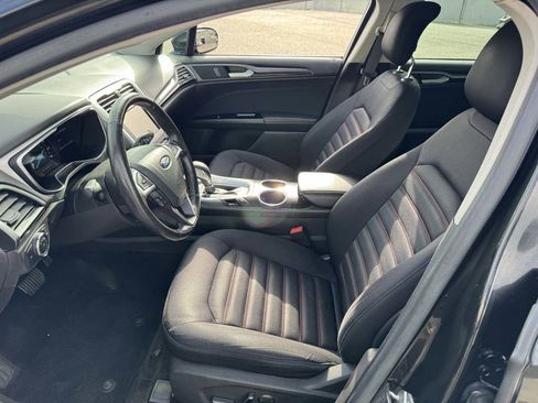 Used 2013 Ford Fusion SE image 23