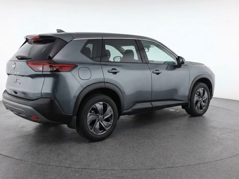 Used 2025 Nissan Rogue SV FWD image 9