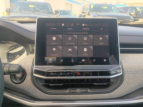 Used 2023 Jeep Compass Sport image 23