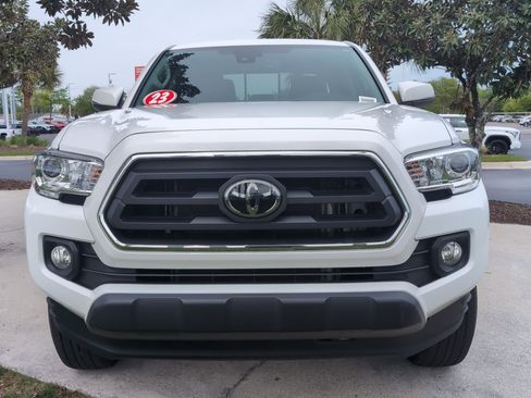 Certified 2023 Toyota Tacoma SR5 w/ Technology Package image 3