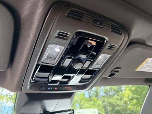 New 2026 Cadillac Escalade Luxury AWD/4WD image 31