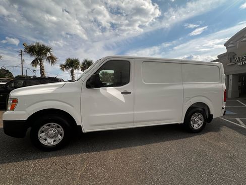 Used 2015 Nissan NV 2500 SV image 11