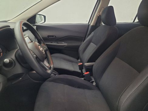 Used 2023 Nissan Kicks S FWD image 17