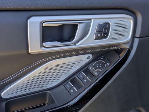 Used 2024 Ford Explorer ST w/ Equipment Group 401A AWD/4WD image 15