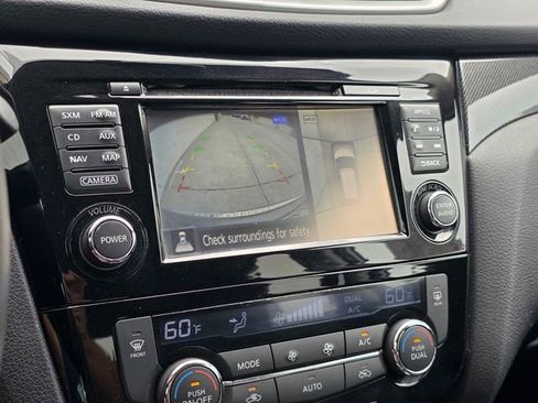 Used 2016 Nissan Rogue SL w/ SL Premium Package FWD image 18