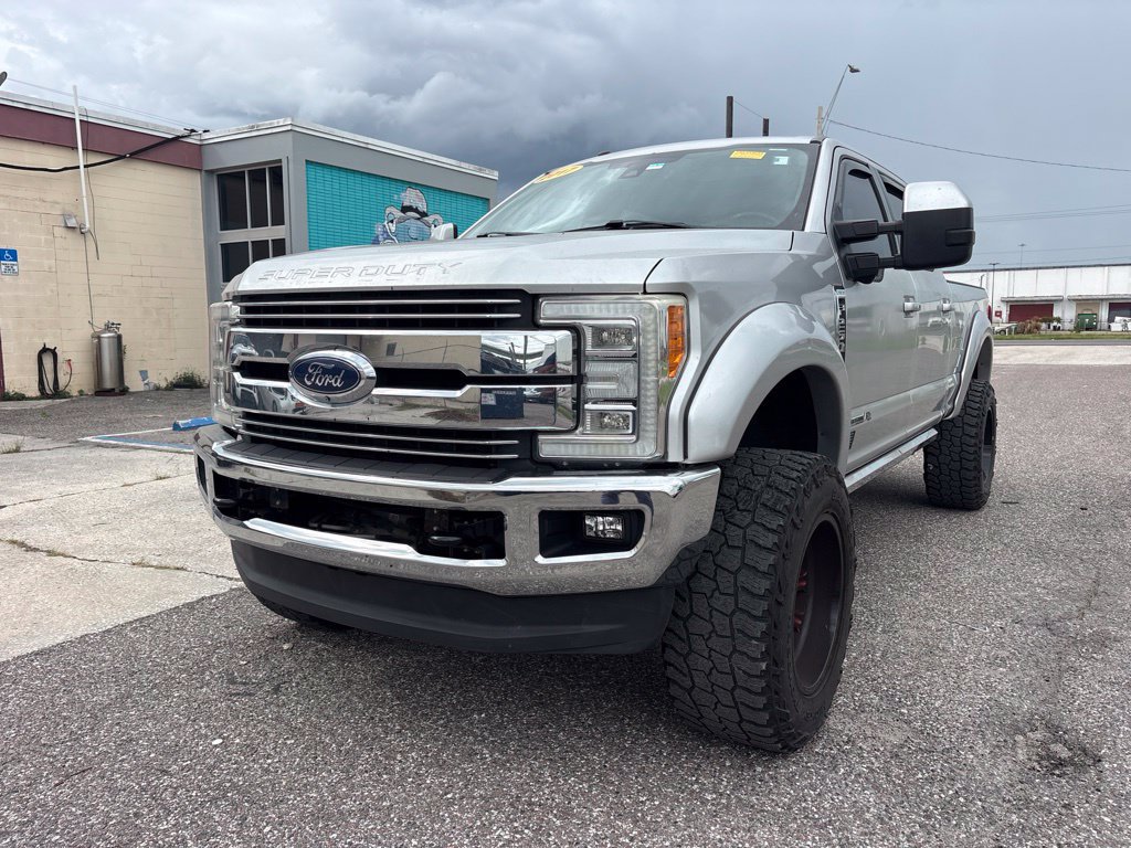 Used 2017 Ford F250 Lariat w/ Lariat Ultimate Package AWD/4WD image 7