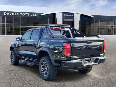 Used 2026 Chevrolet Colorado ZR2 w/ Technology Package AWD/4WD image 3