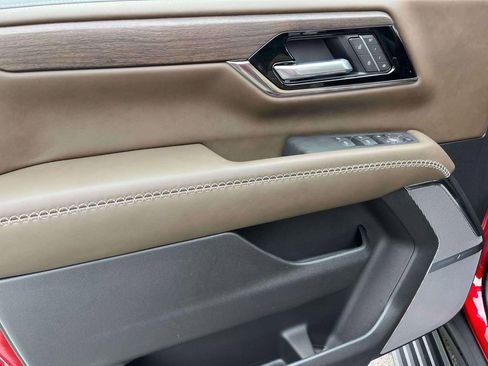 New 2026 GMC Yukon Denali Ultimate AWD/4WD image 21