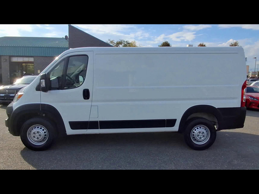 Used 2025 RAM ProMaster 2500 w/ U-Haul Equipment Group FWD image 5