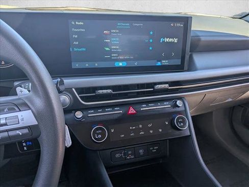 Used 2025 Hyundai Sonata SEL FWD image 13