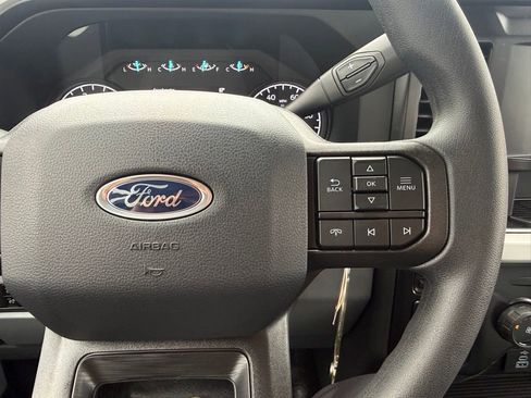 New 2026 Ford F250 XL w/ XL Chrome Package image 24