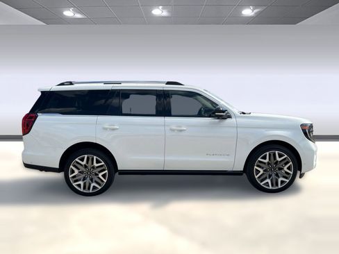 Used 2025 Ford Expedition Platinum w/ Platinum Ultimate Package image 8