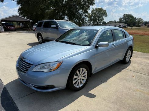 Used 2013 Chrysler 200 Touring w/ Cold Weather Group FWD image 1