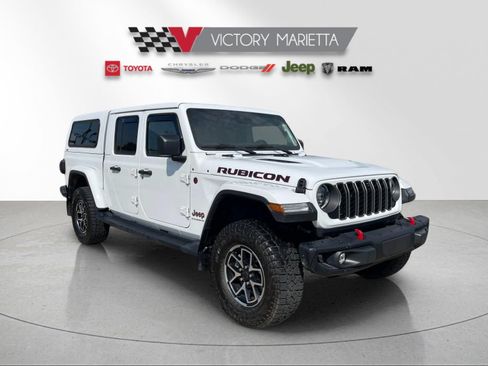Used 2025 Jeep Gladiator Rubicon AWD/4WD image 7