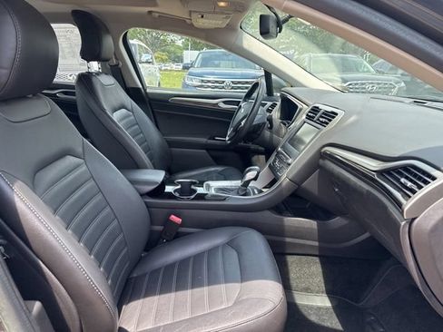 Used 2016 Ford Fusion SE w/ Equipment Group 202A FWD image 14