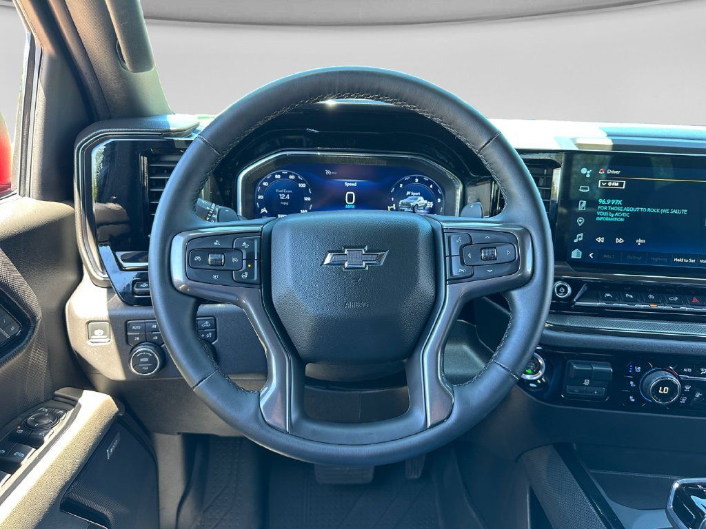Used 2025 Chevrolet Silverado 1500 ZR2 w/ Technology Package AWD/4WD image 27