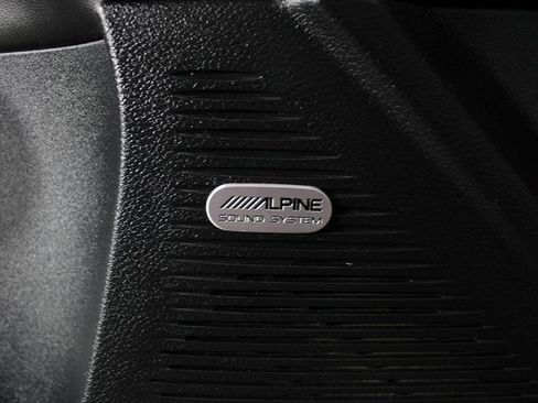 Used 2016 Dodge Challenger R/T Plus image 17