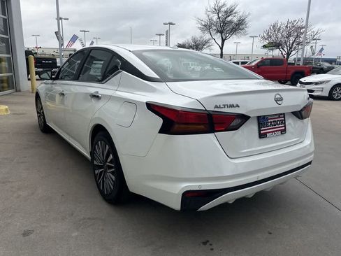 Used 2024 Nissan Altima 2.5 SV image 4